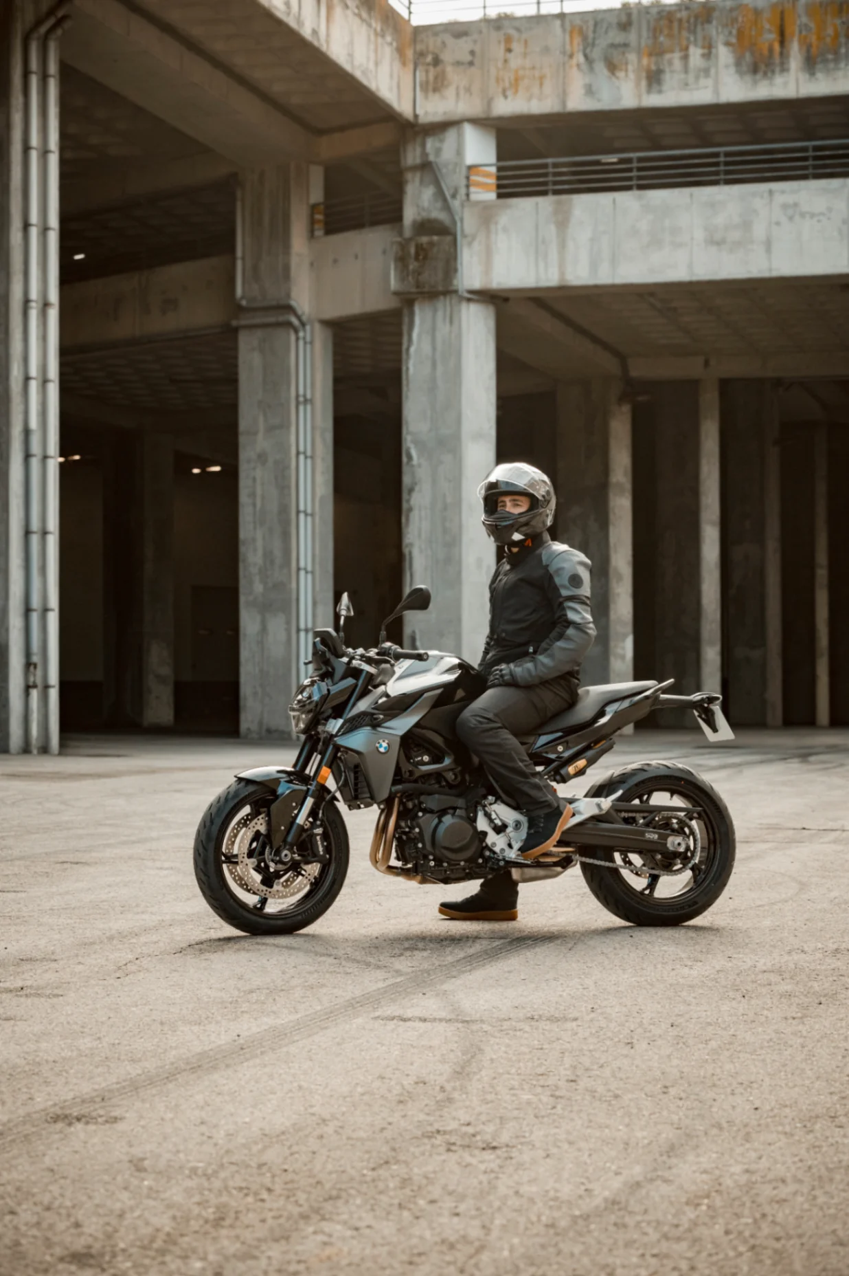 F 900 R — foto 1