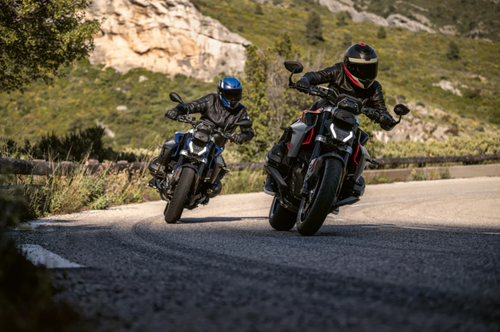 R 1300 R — foto 10