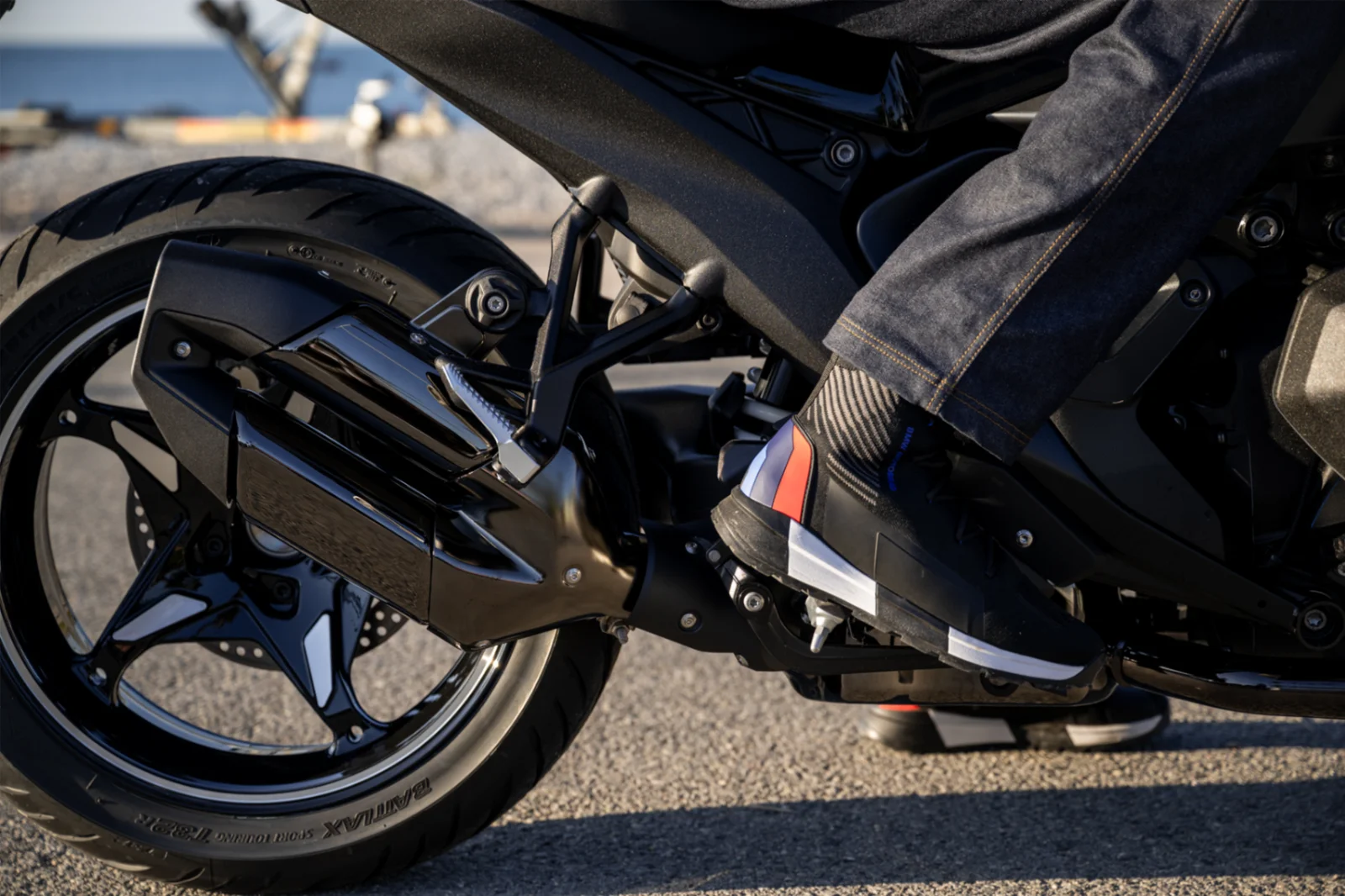 R 1300 R — foto 13